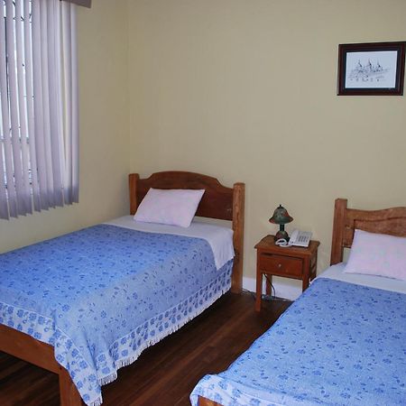 Travellers Inn Quito Exterior photo
