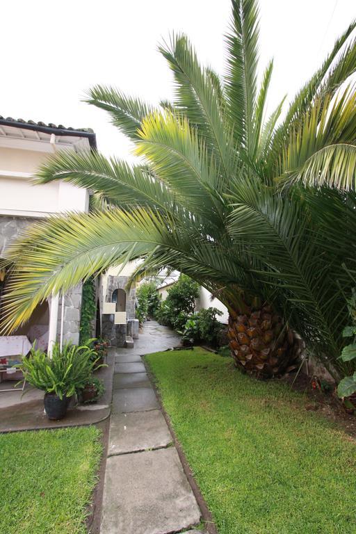 Travellers Inn Quito Exterior photo
