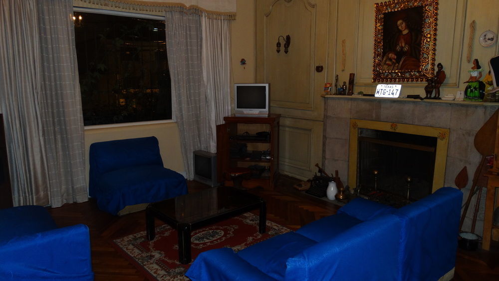 Travellers Inn Quito Exterior photo